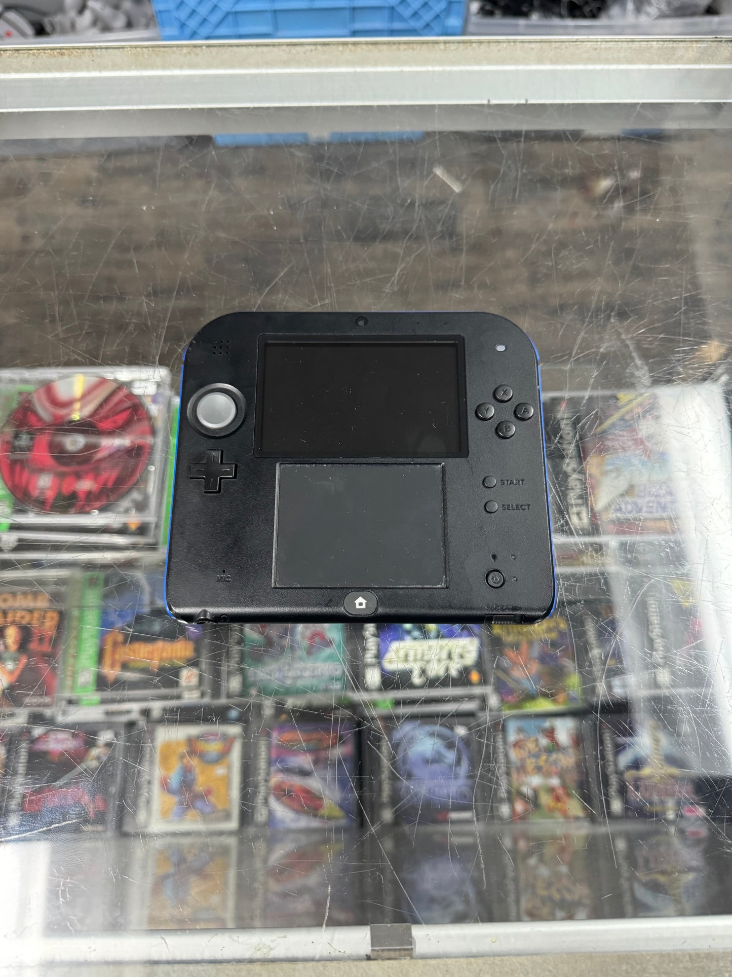Nintendo 2DS with Charger with Mario Kart