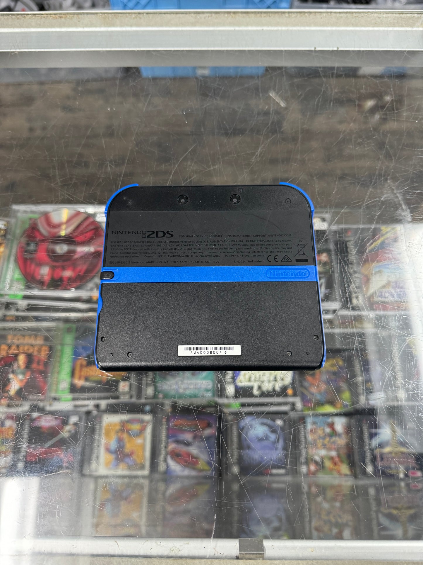 Nintendo 2DS with Charger with Mario Kart