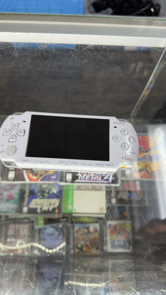 PlayStation White PSP Model 2000 Modded